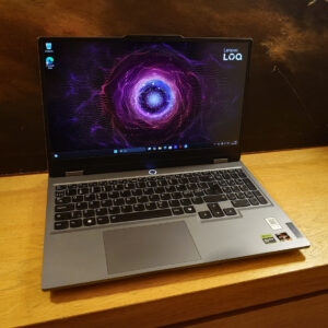 Lenovo LOQ 15ARP9 15.6″ peliläppäri (24 GB RAM / 512 GB SSD / RTX4050)